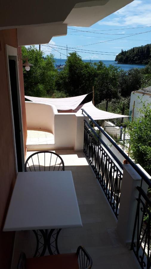 Apartament Garneli *